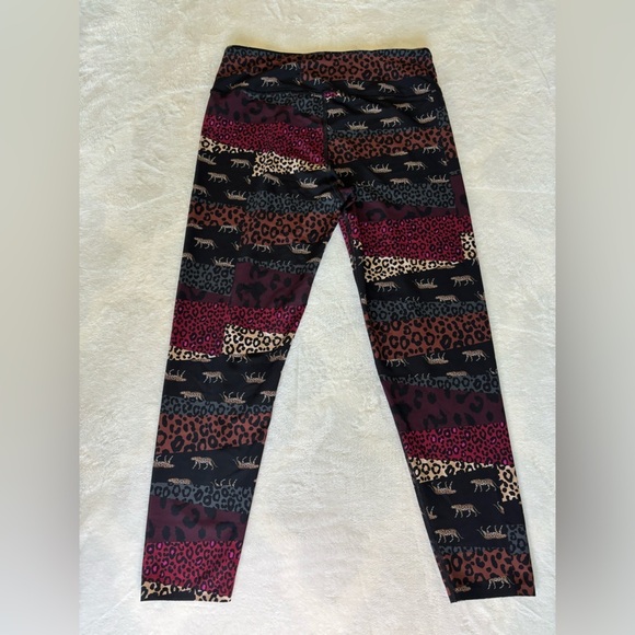 Victoria's Secret Sport Leggings Size L Pink and Black Leopard print - Picture 11 of 11